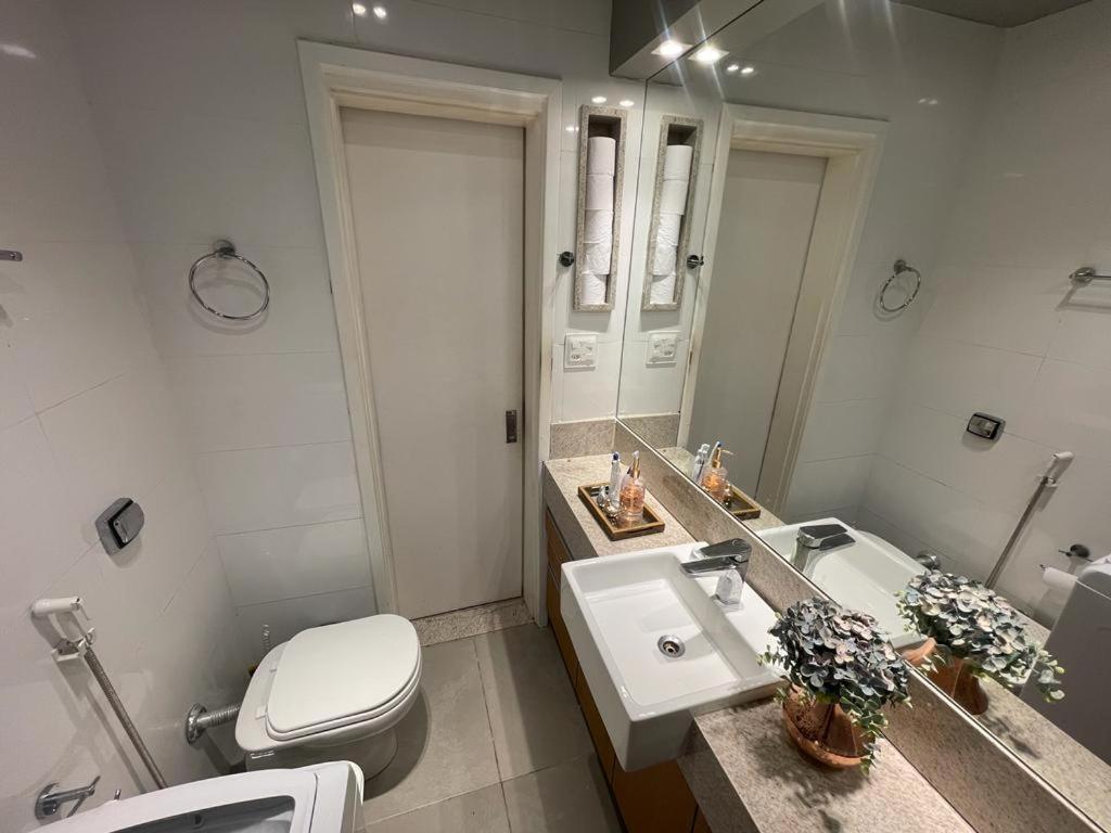 Lindo Apartamento Mobiliado, Uma Quadra Da Praia! Apartment Rio de Janeiro Bagian luar foto